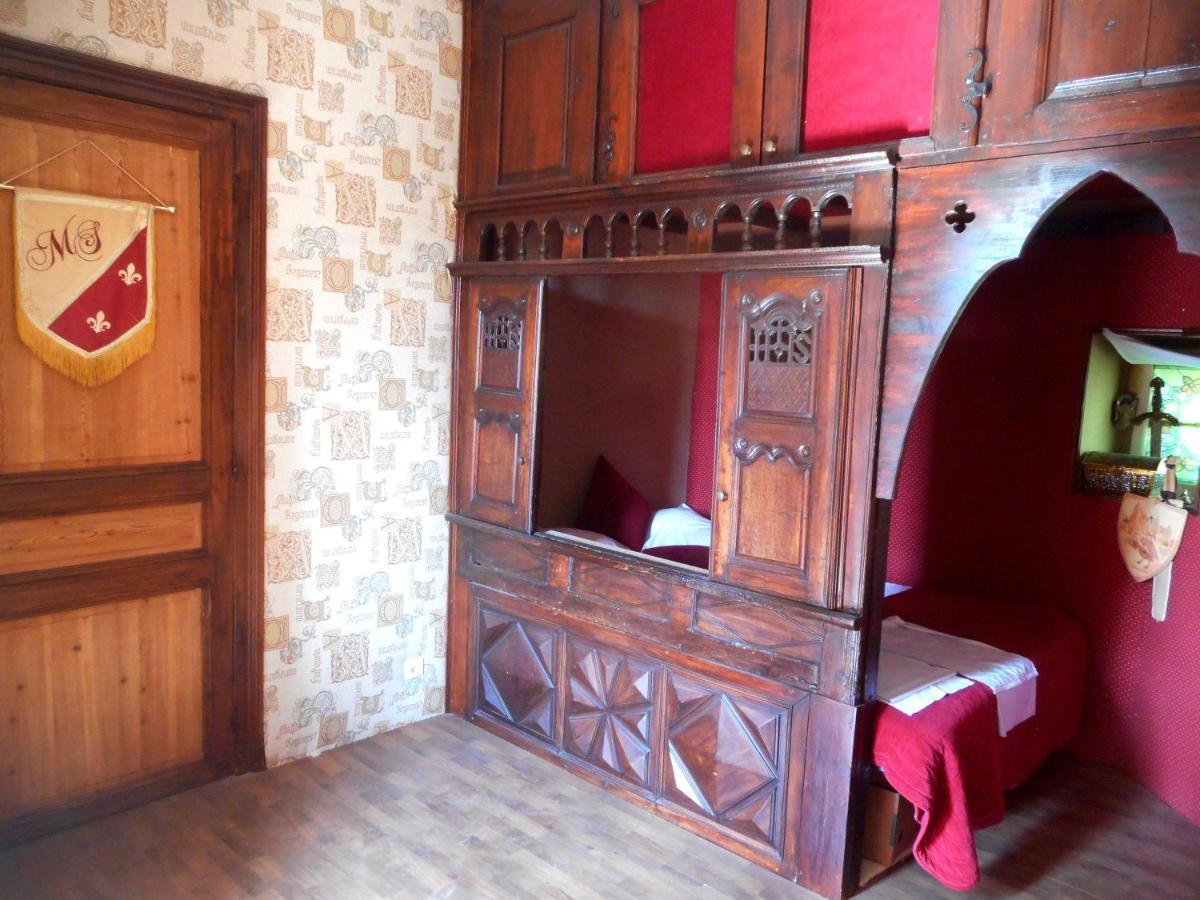 Logis De La Meschaussee, Dans Donjon Du Xie Siecle Canet  Extérieur photo